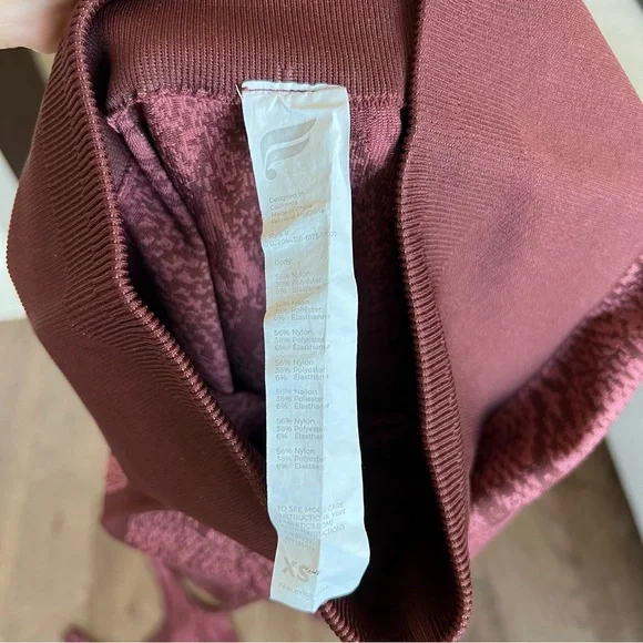 Fabletics Pink & Brown Snake Print Matching Workout Set, Size XS - Picture 10 of 13